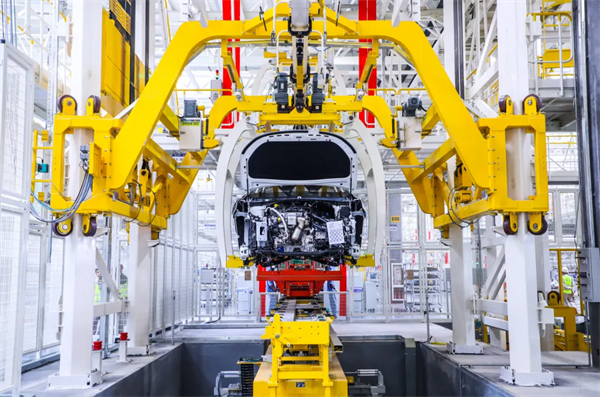 上汽新时代嬗变：自主聚力 合资回暖 彰显“倍增效应”