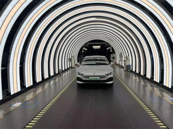 静水流深，读懂上汽的“不响”