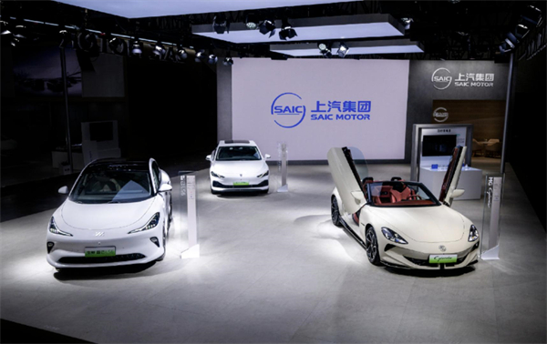 上汽转型进击：自主握指为拳，合资以变应变