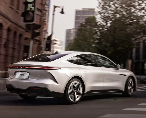 谁在黄金海岸，谁在烽烟彼岸