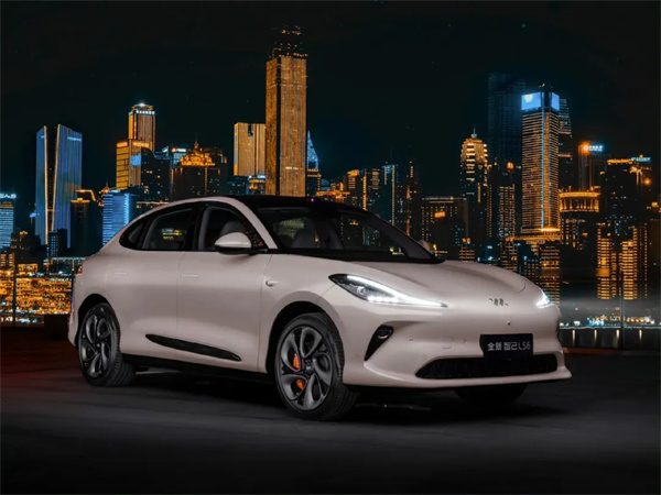 谁在黄金海岸，谁在烽烟彼岸