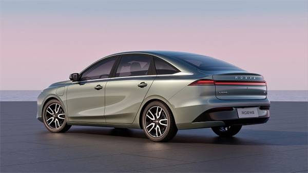 贾健旭：上汽站在企业发展延长线上等着竞争对手