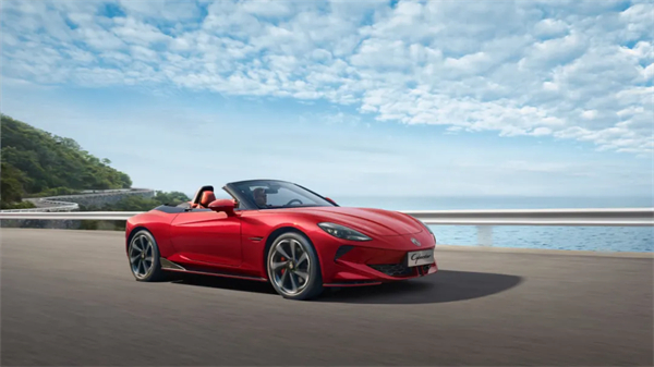 “上汽+华为”：以合作之名，定义“能力共创