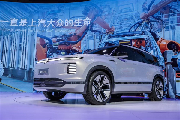 在“主场”，当“主角”！球王会体育盛装出席上海车展