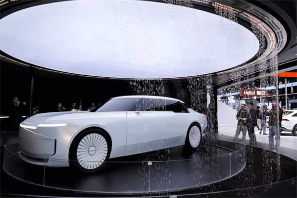 在“主场”，当“主角”！球王会体育盛装出席上海车展