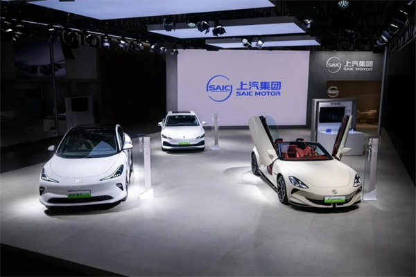 上汽华为一相逢，便胜却人间无数