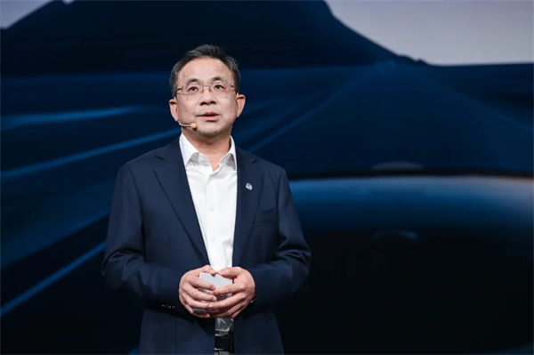 诸神乱战下，上汽以厚度重塑"老大"担当