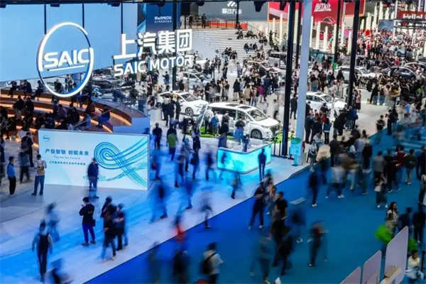 诸神乱战下，上汽以厚度重塑"老大"担当