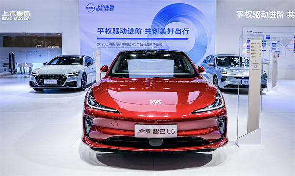 中国汽车做强做大的最好注脚，正是上汽的企稳回升