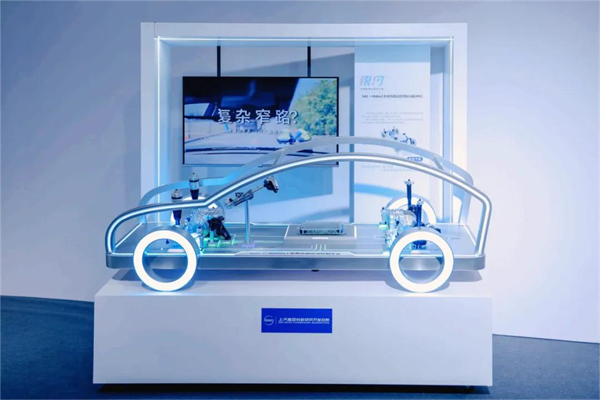 上汽联手华为：既是中国汽车的命运共同体，更是浩荡的供给侧改革