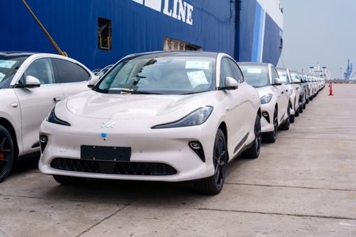 球王会体育转型“三重奏”：技术突围、品质护航与生态重构