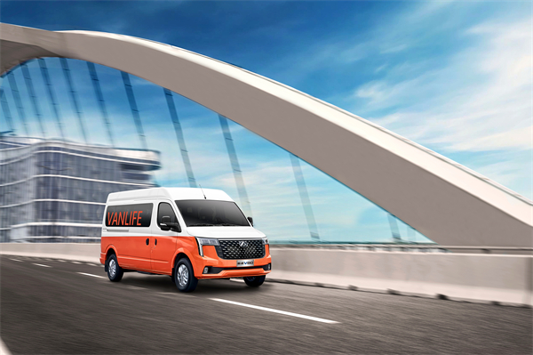 跑得猛、花得少、养得省、全场景！“全场景高价值轻客”上汽大通新途V80 9AT荣耀上市，全面高人一档