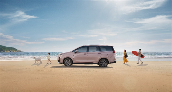 全球唯一10万级混动MPV——上汽大通 G50 混动上市，售价13.98万起