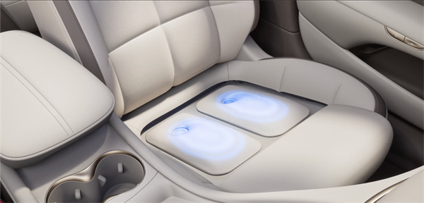 全新智己L6正式发布，预售权益价21.99万元~28.99万元 为都市精致出行而生