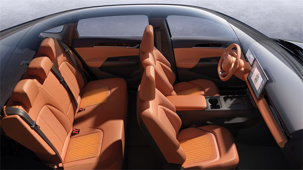 10.98万元起！五菱星光2025款开启预售，携手《和平精英》打造年轻人的智能实战利器！