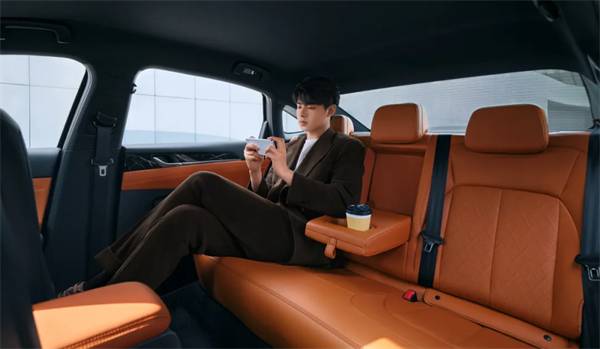 限时先享置换一口价！「10万级600续航中级轿车」五菱星光2025款正式上市！