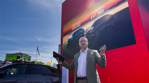 智己双车英国上市！IM5、IM6闪耀古德伍德速度节