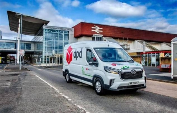 全球物流巨头绿色首。∩掀笸ㄕ痘馜HL欧洲最大单，助推中国新能源技术出海