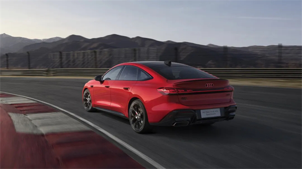 全新上汽奥迪A5L Sportback正式上市，限时臻享价25.99万元起