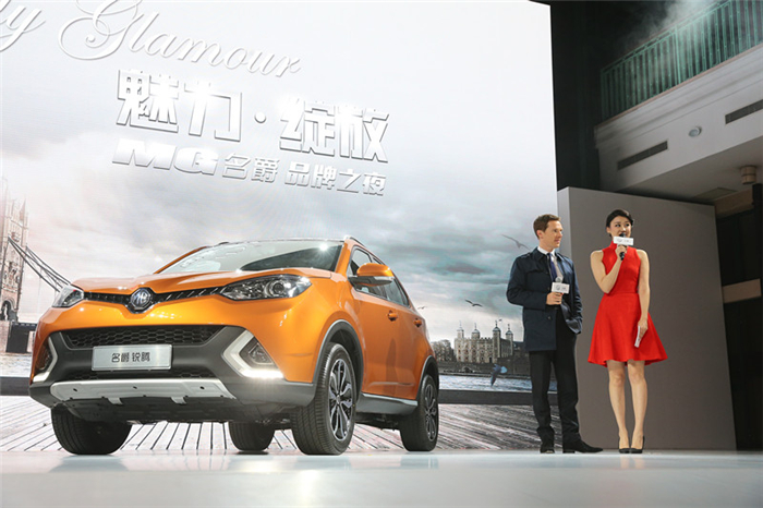 “卷福”首访中国，成功挑战名爵锐腾“8秒破百”